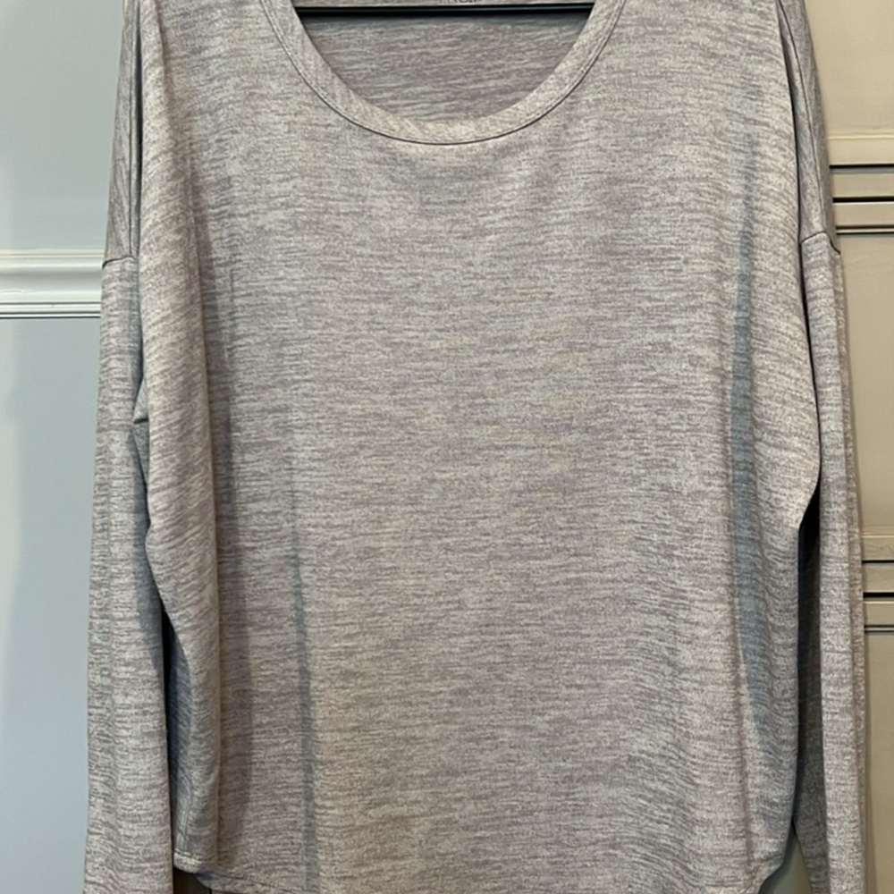 Light Gray Long Sleeve Women's Top - Classic Crewneck